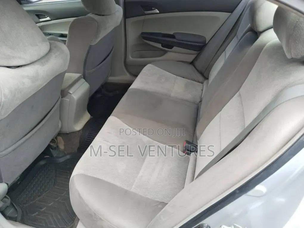 Honda Accord 2009 Silver