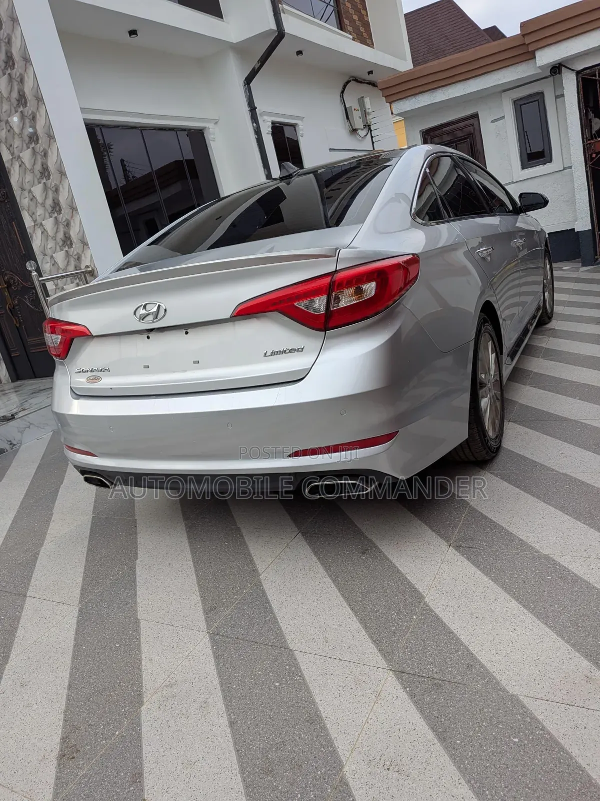 Hyundai Sonata Limited Sedan FWD (2.4L 4cyl 6A) 2016 Silver