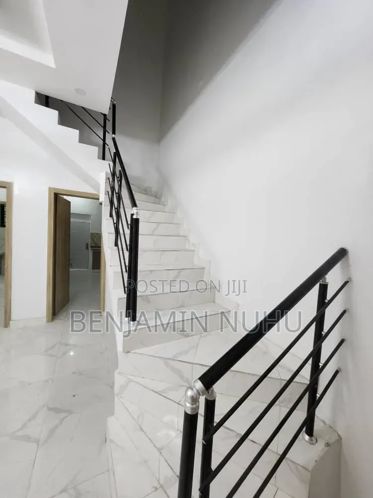3bdrm Duplex in Ikota for rent