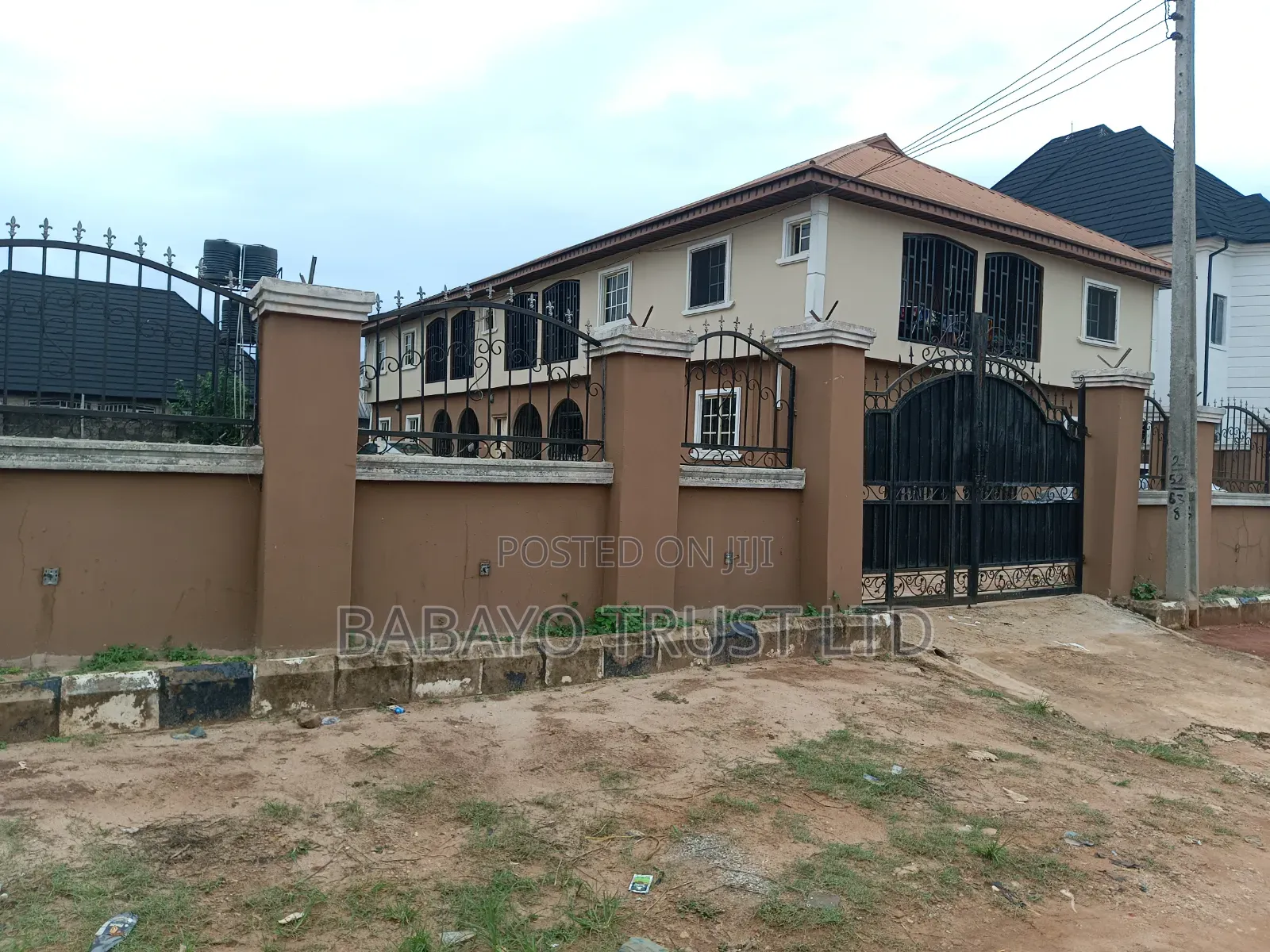 4bdrm Block of Flats in Benin City for sale