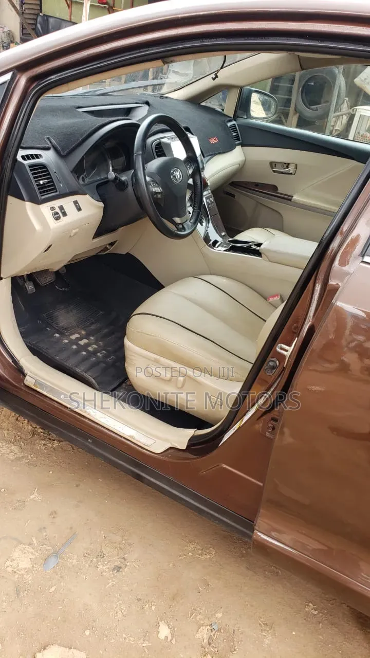 Toyota Venza 2010 Burgundy