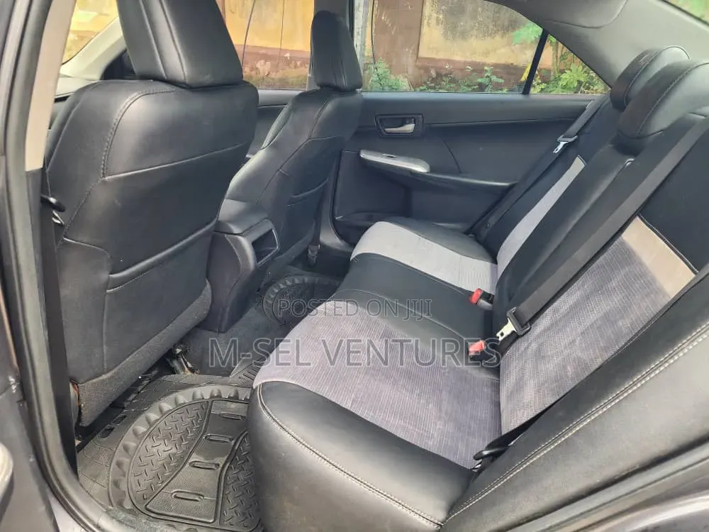 Toyota Camry 2014 Silver