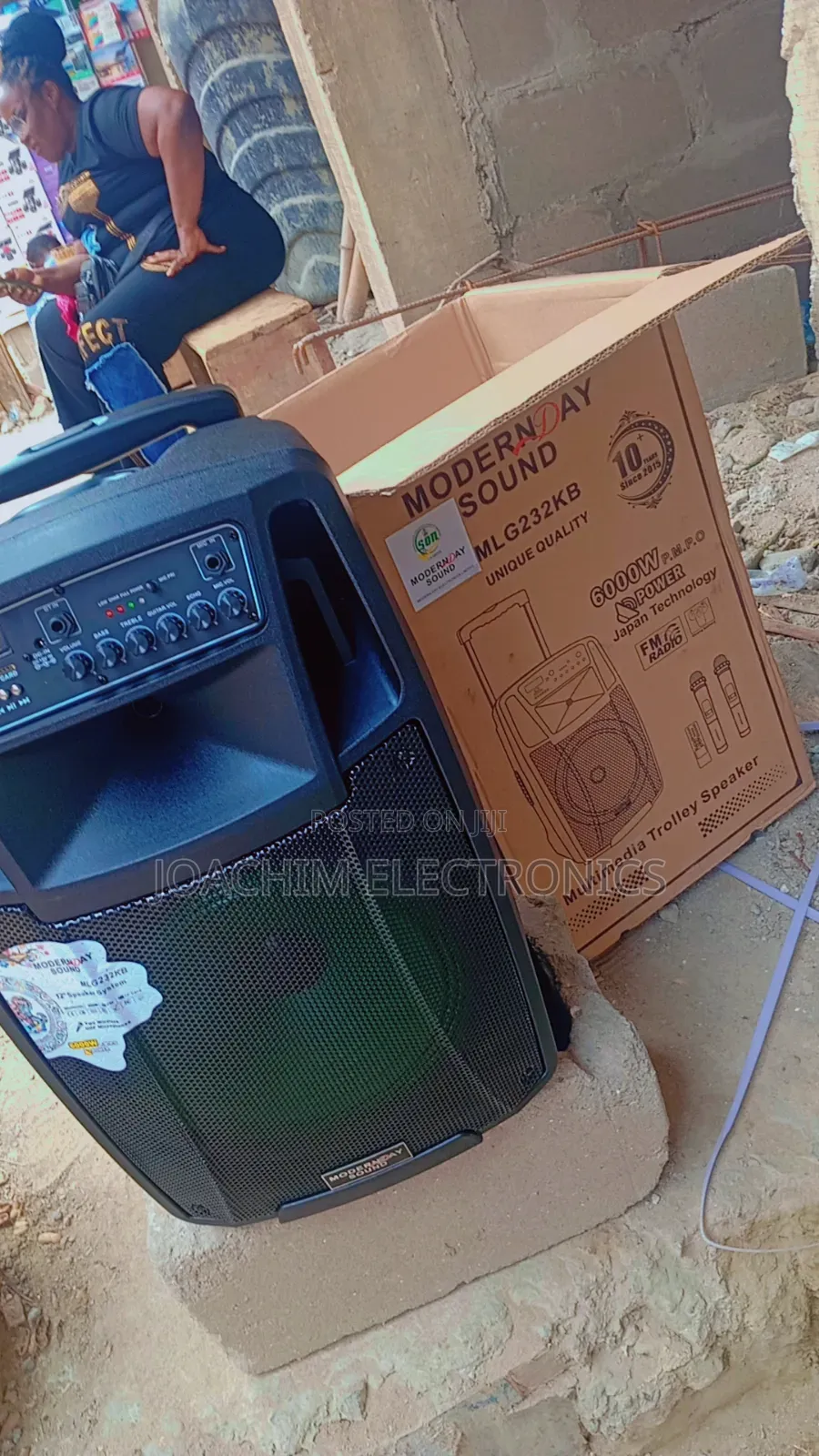 Long Lasting Battery Modern Day Big 12 Inches Public Address System