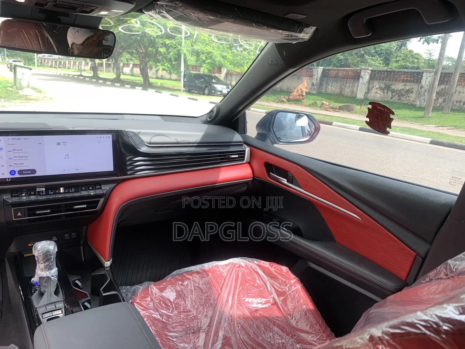Toyota Camry 2025 White