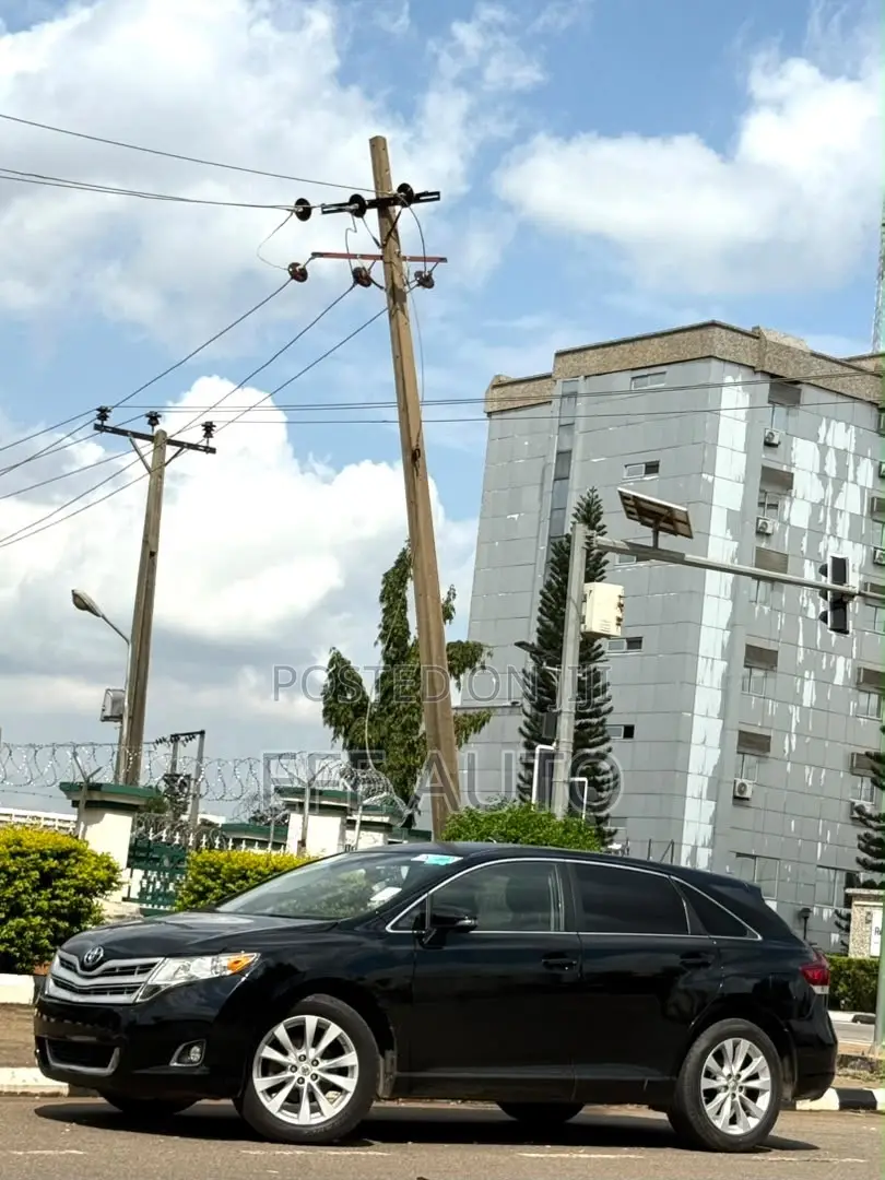 Toyota Venza LE AWD 2013 Black