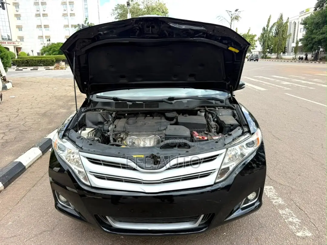 Toyota Venza LE AWD 2013 Black