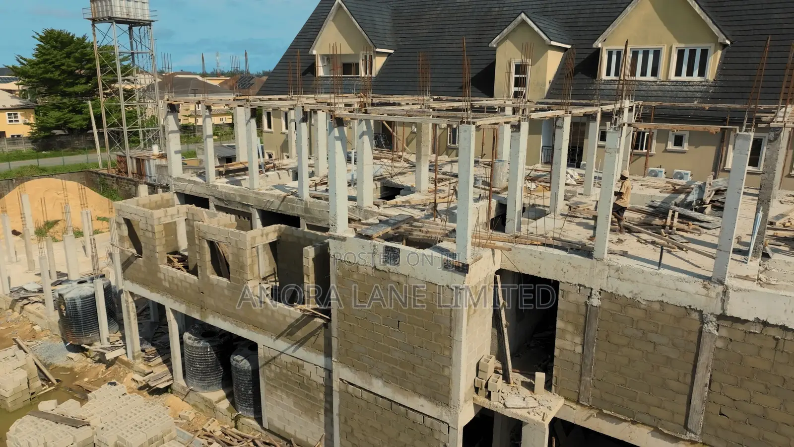 3bdrm Maisonette in Osapa london for sale
