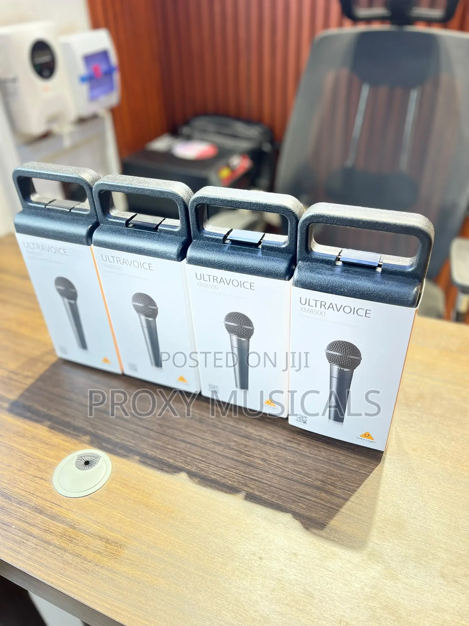 Behringer ULTRAVOICE Wireless Mic
