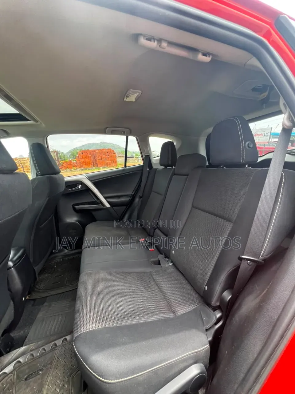 Toyota RAV4 2016 Orange