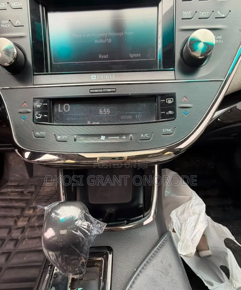 Toyota Avalon Limited Sedan FWD (3.5L 6cyl 6A) 2013 Silver