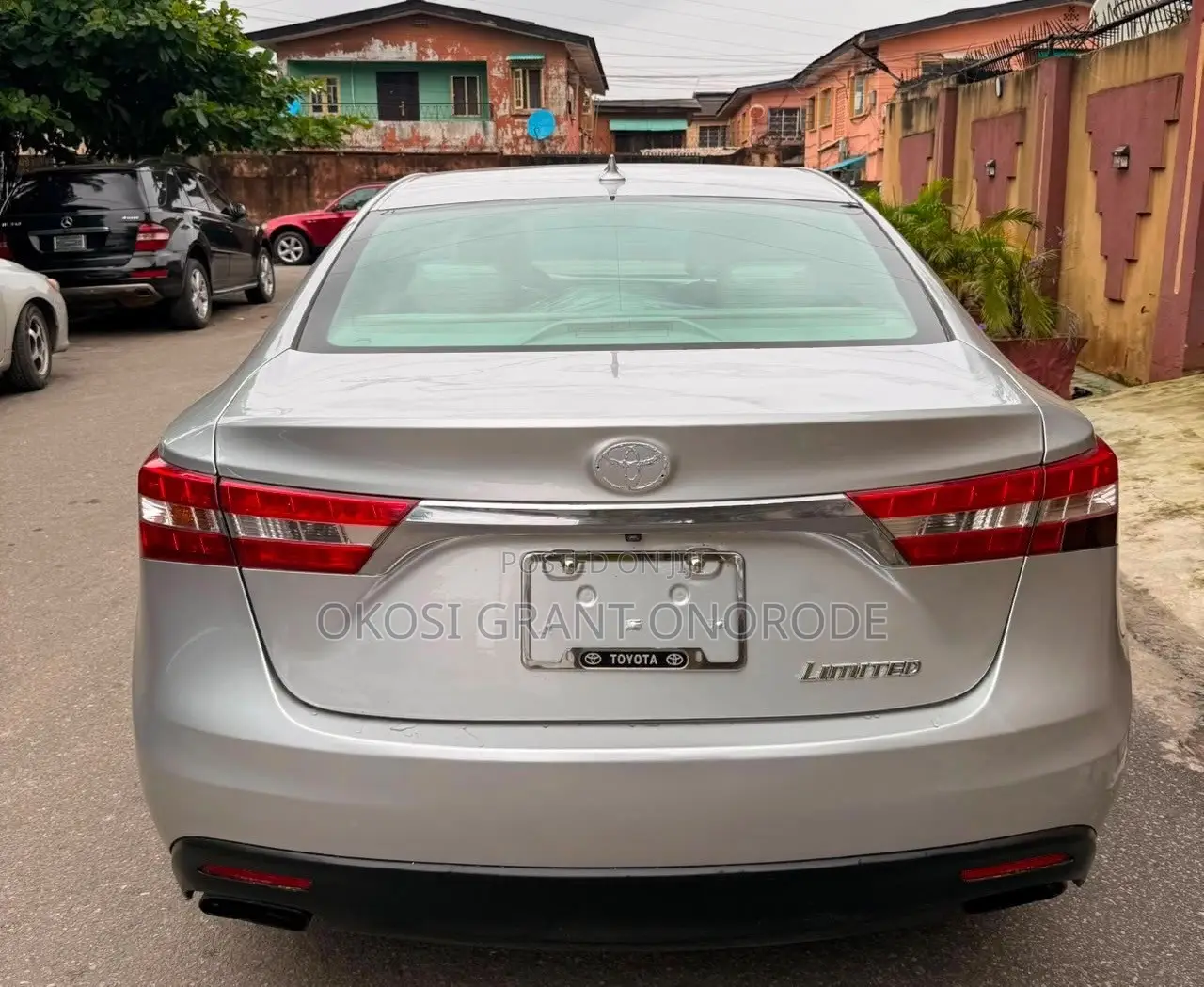Toyota Avalon Limited Sedan FWD (3.5L 6cyl 6A) 2013 Silver