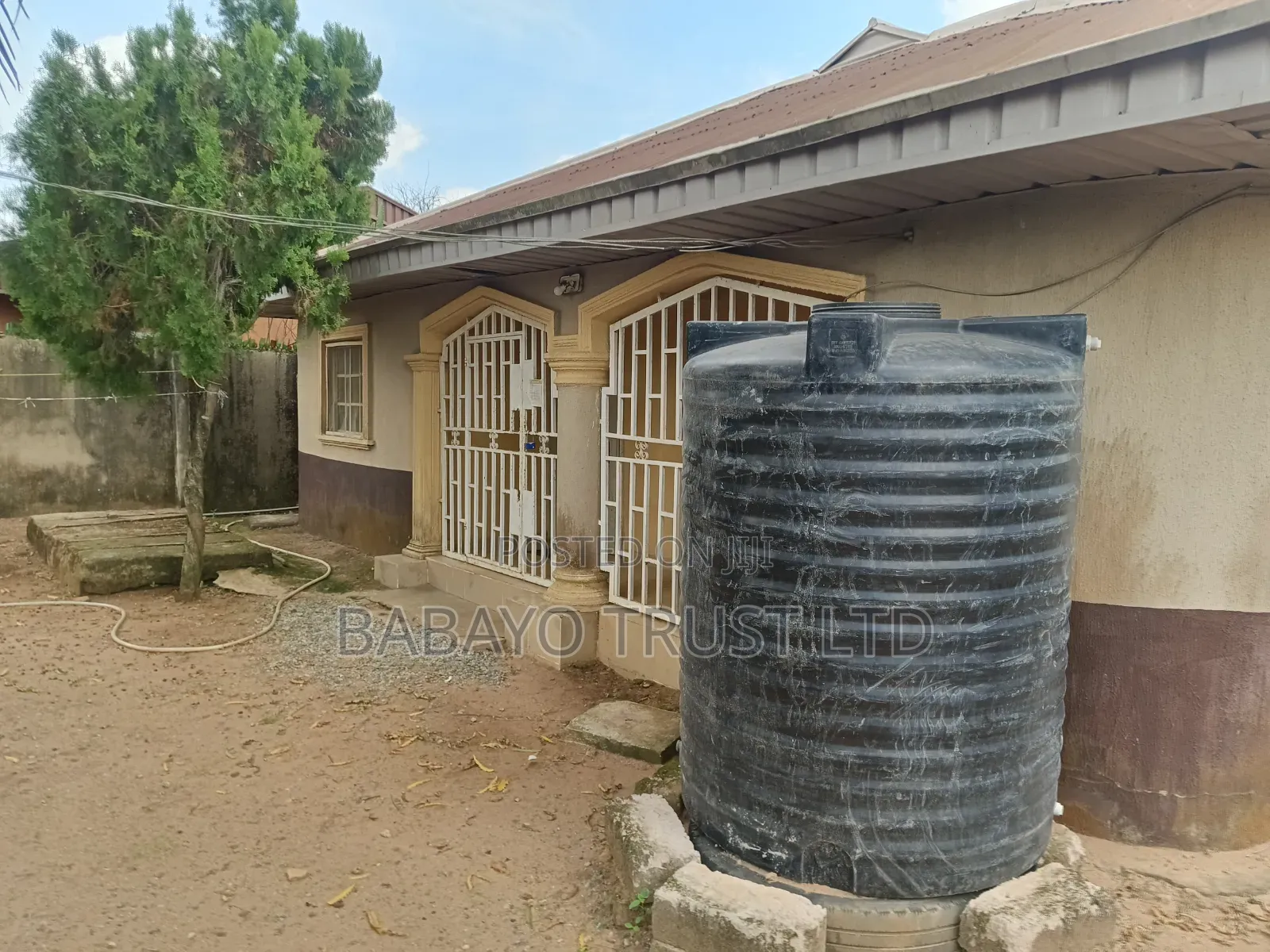 6bdrm Block of Flats in Benin City for sale
