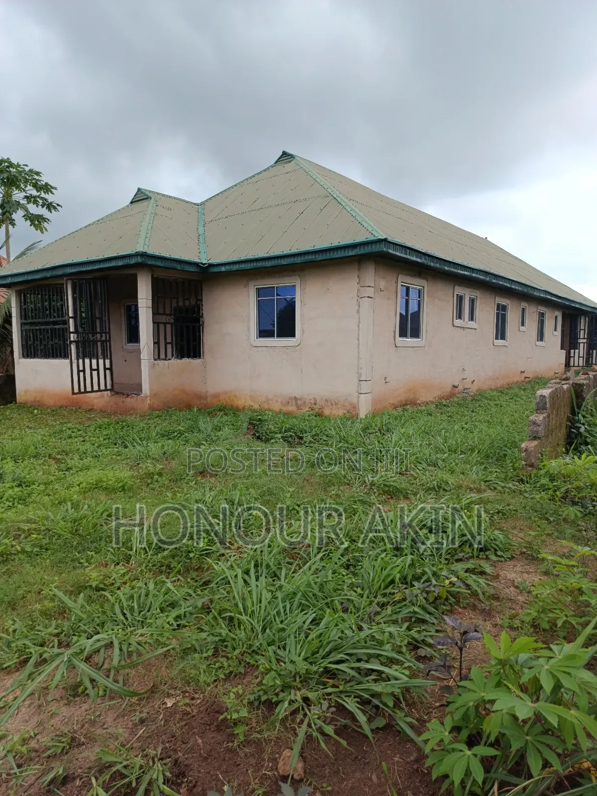 3bdrm Bungalow in Benin City for sale