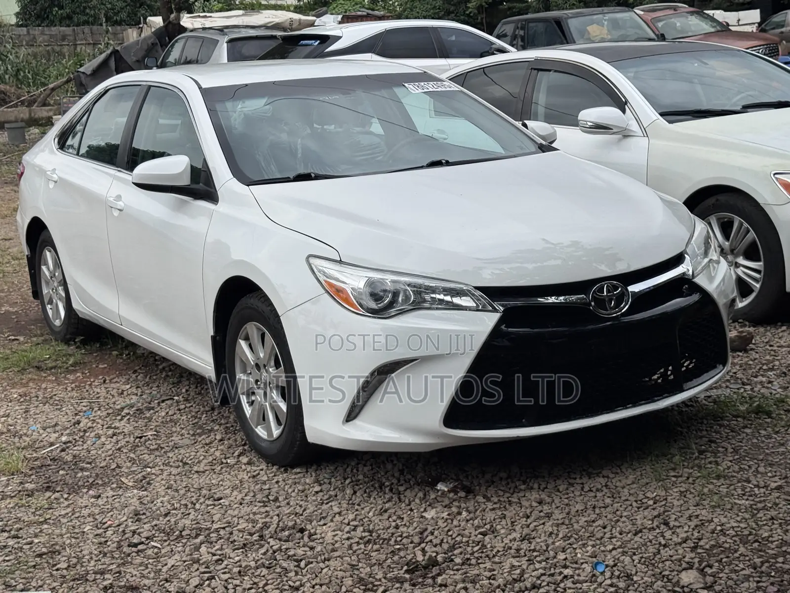 Toyota Camry LE 4dr Sedan (2.5L 4cyl 6A) 2016 White