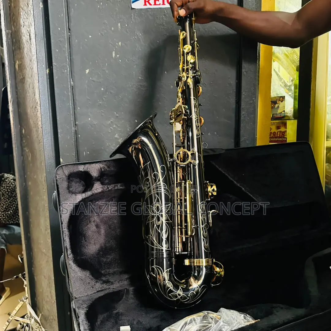 Yamaha Tenor Saxophone – Black Nickel & Gold