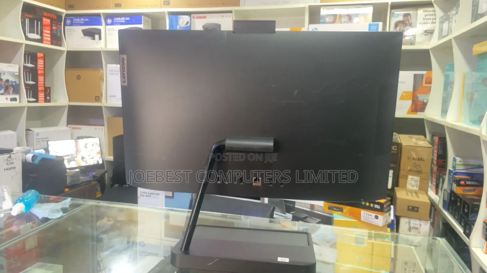 Desktop Computer Lenovo 4GB AMD Ryzen SSD 256GB