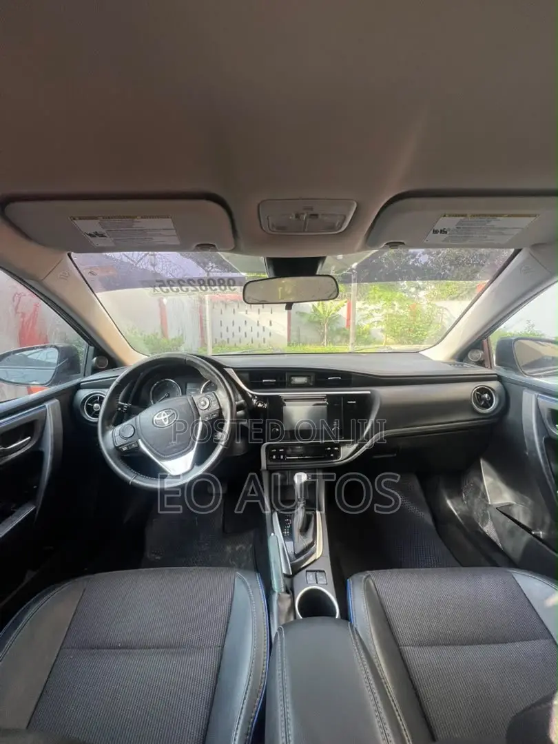 Toyota Corolla SE Special Edition 4dr Sedan (1.8L 4cyl CVT) 2017 Black