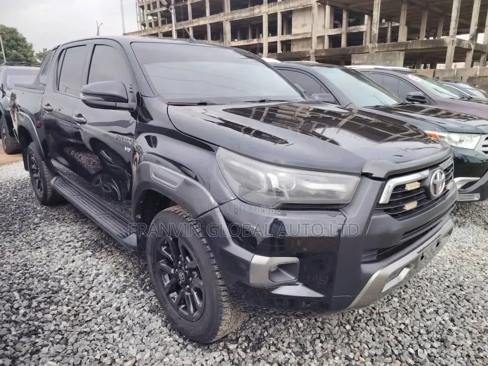 Toyota Hilux 2023 Black