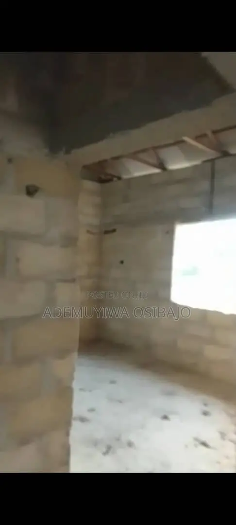 2bdrm Bungalow in Lekki Expressway for sale