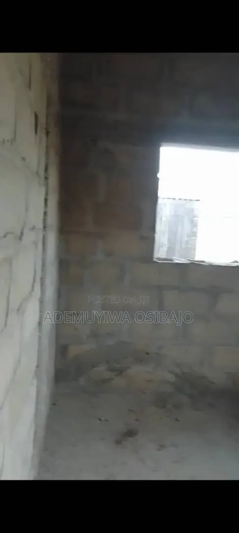 2bdrm Bungalow in Lekki Expressway for sale