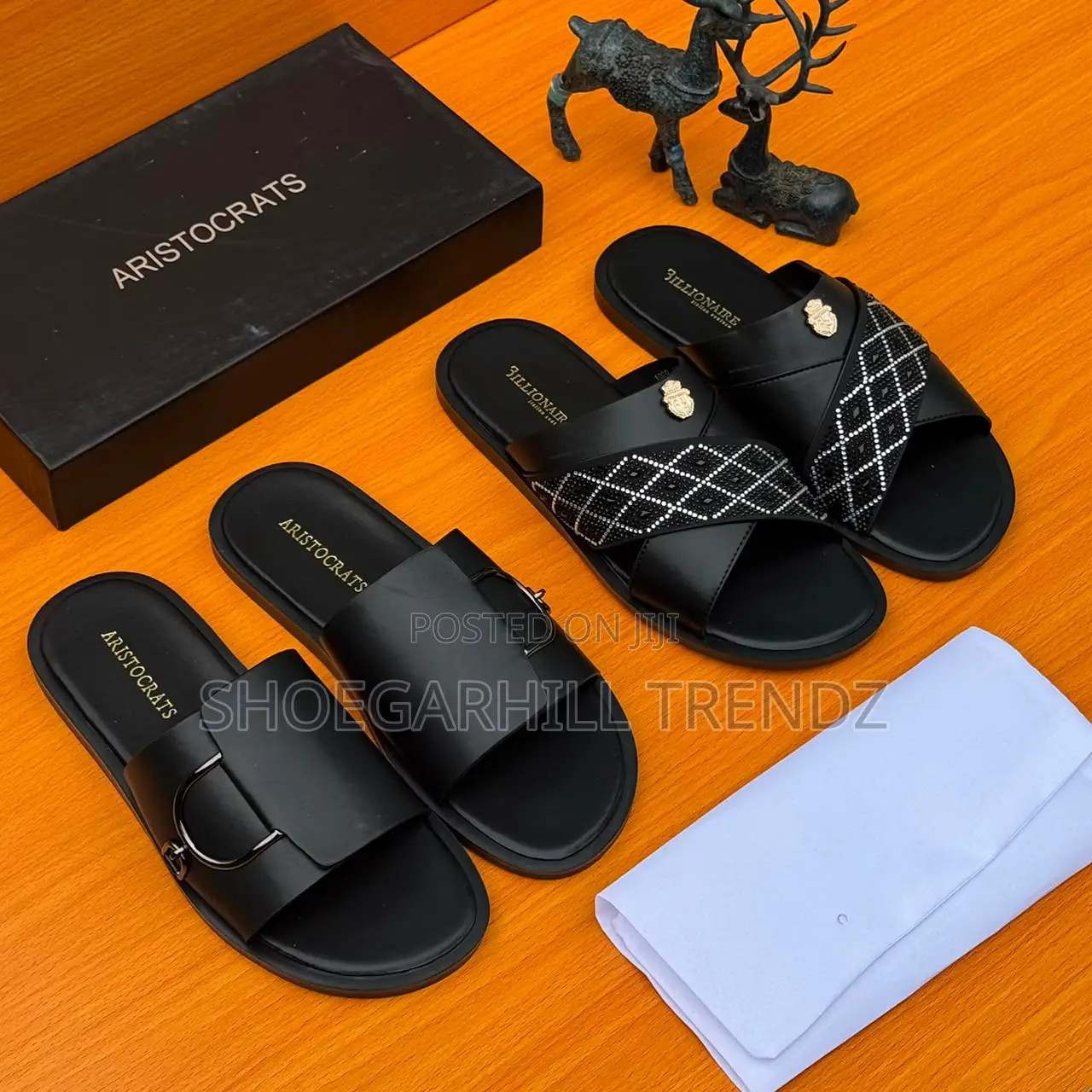 Men Crisscross and Covered Leather Palm Sandals
