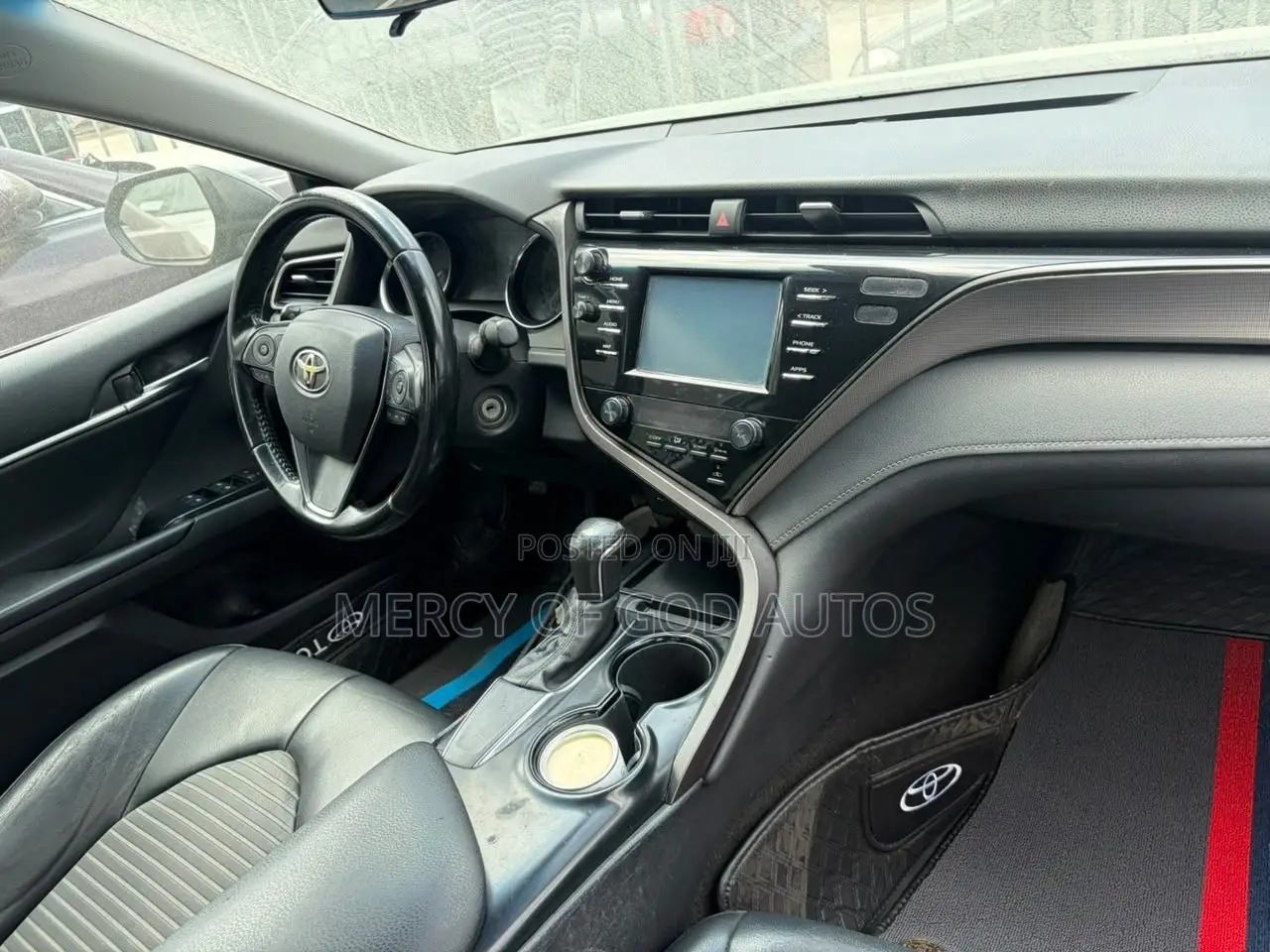 Toyota Camry SE FWD 2020 Black