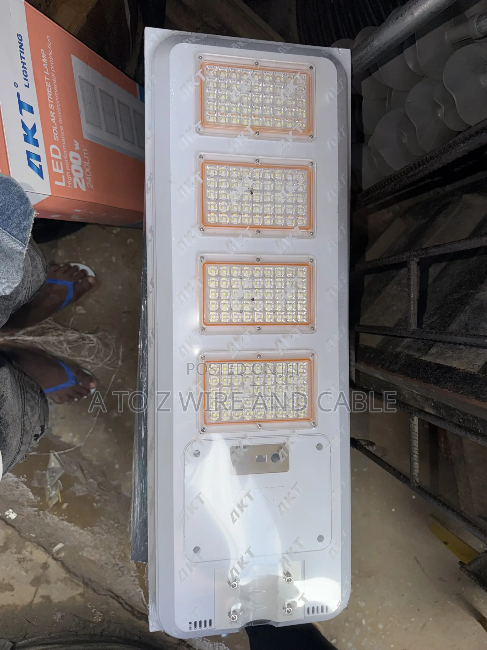 AKT 200W LED Solar Street Light – 2400LM