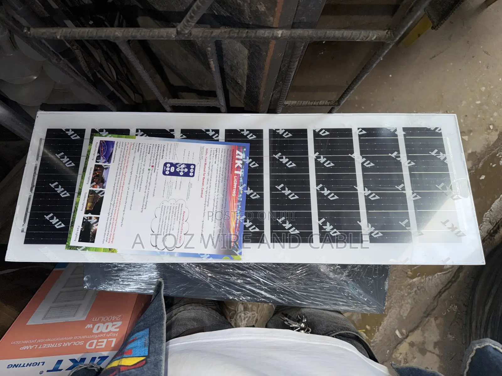 AKT 200W LED Solar Street Light – 2400LM