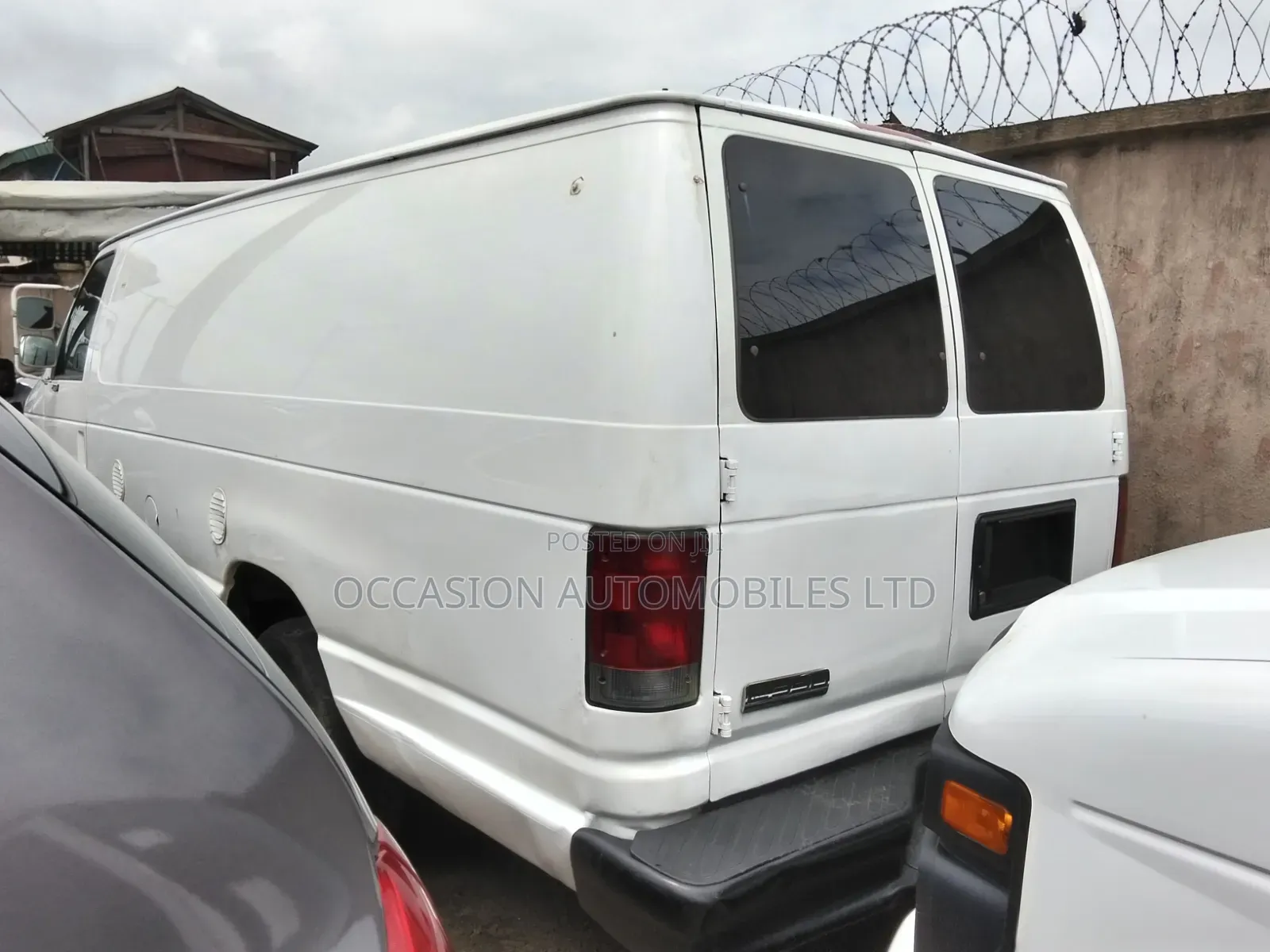 Ford E250 2010 White