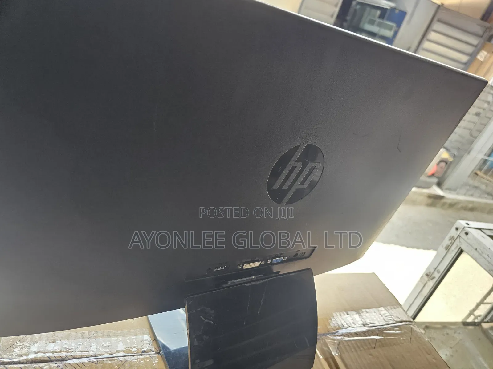 HP Frameless Monitor