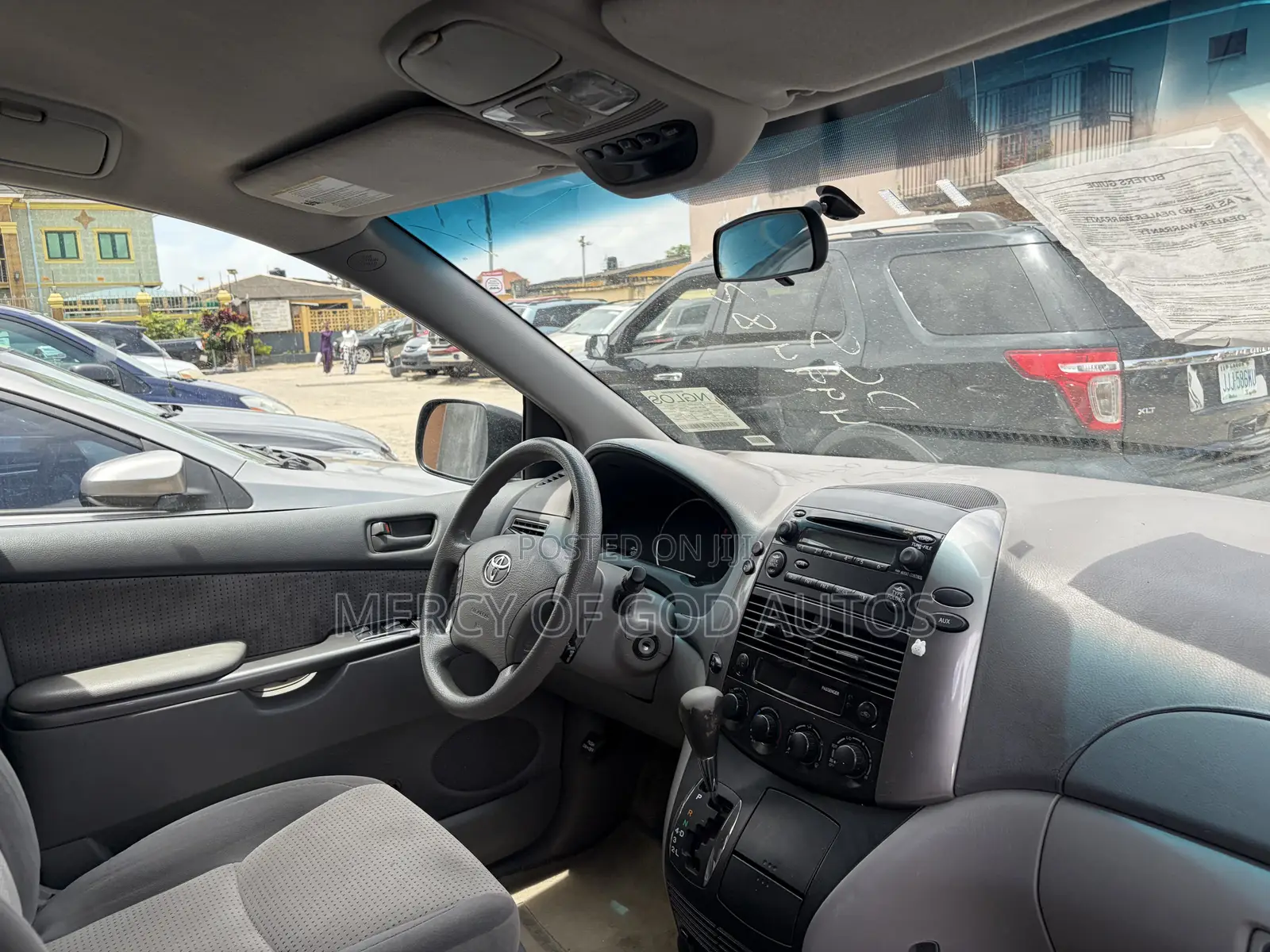 Toyota Sienna LE 2008
