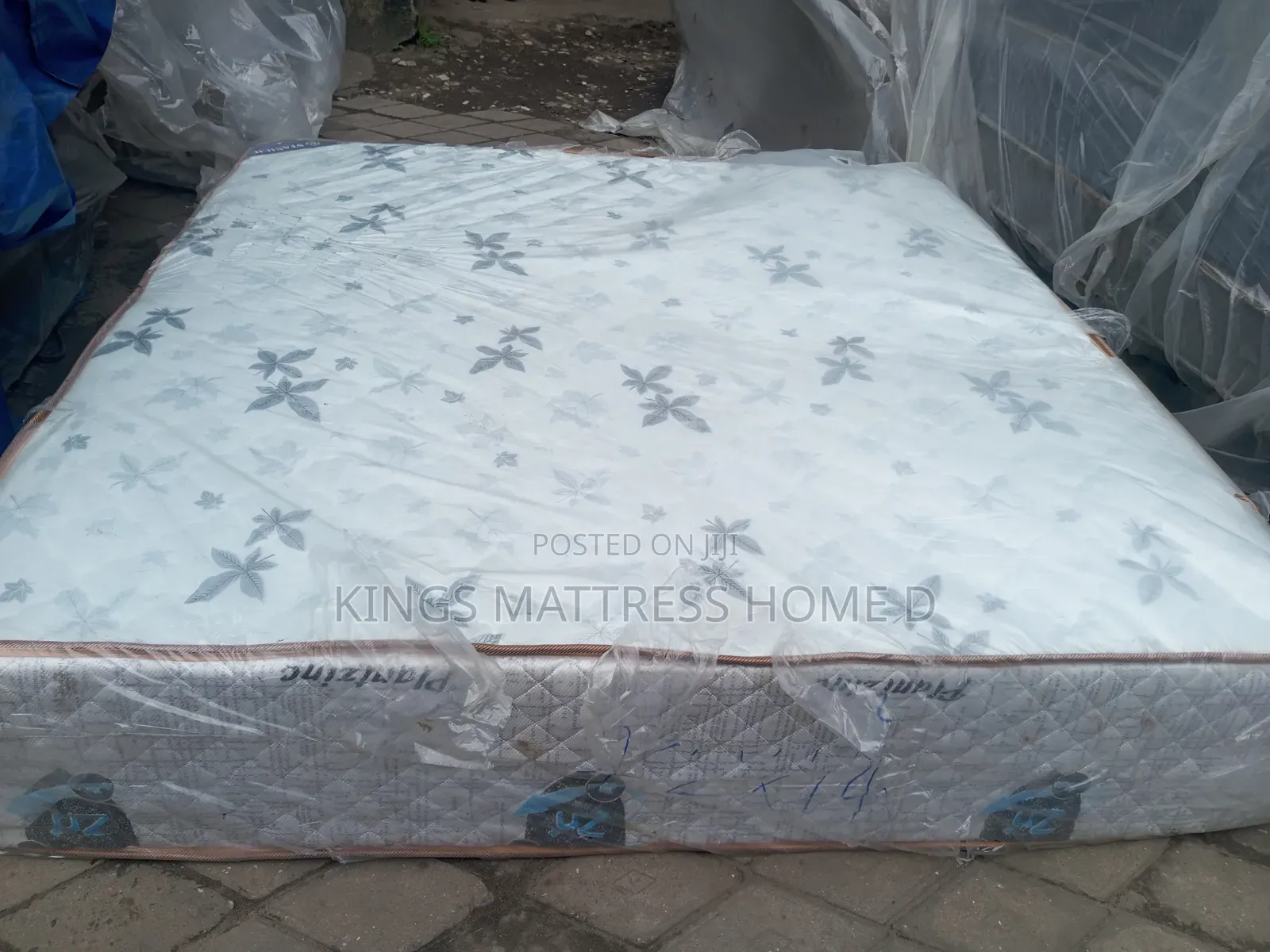 Good Condition Hybrid Mattress