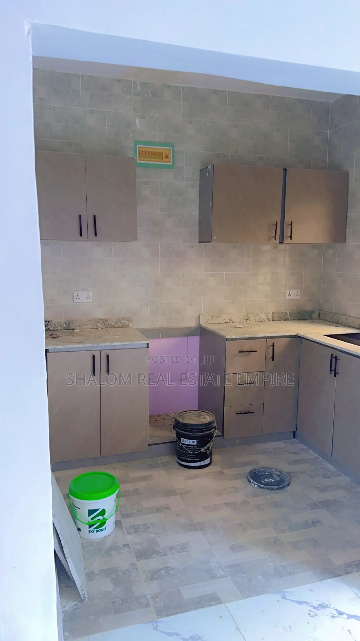 2bdrm Duplex in Omole Phase2, Kosofe / Kosofe for sale