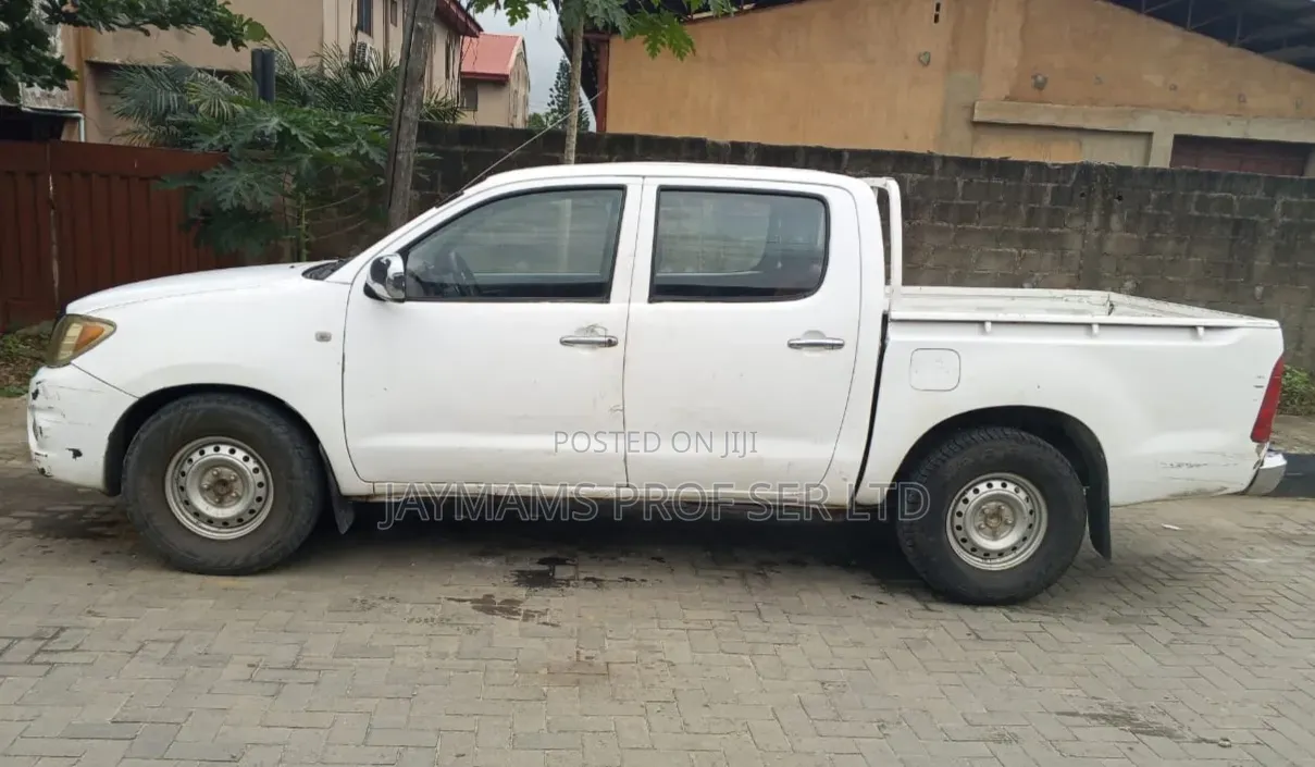 Toyota Hilux 2.0 VVT-i 2011 White
