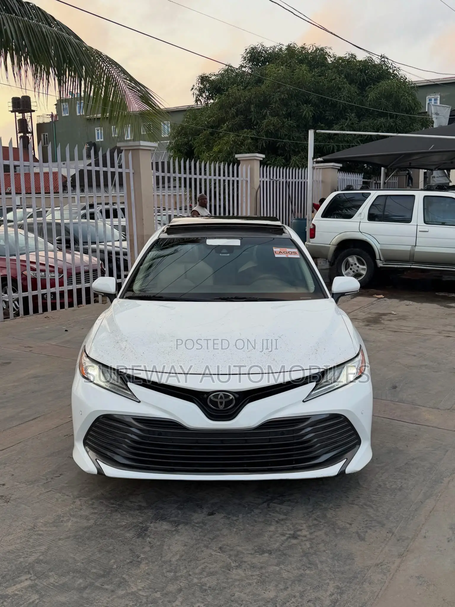 Toyota Camry 2018 White