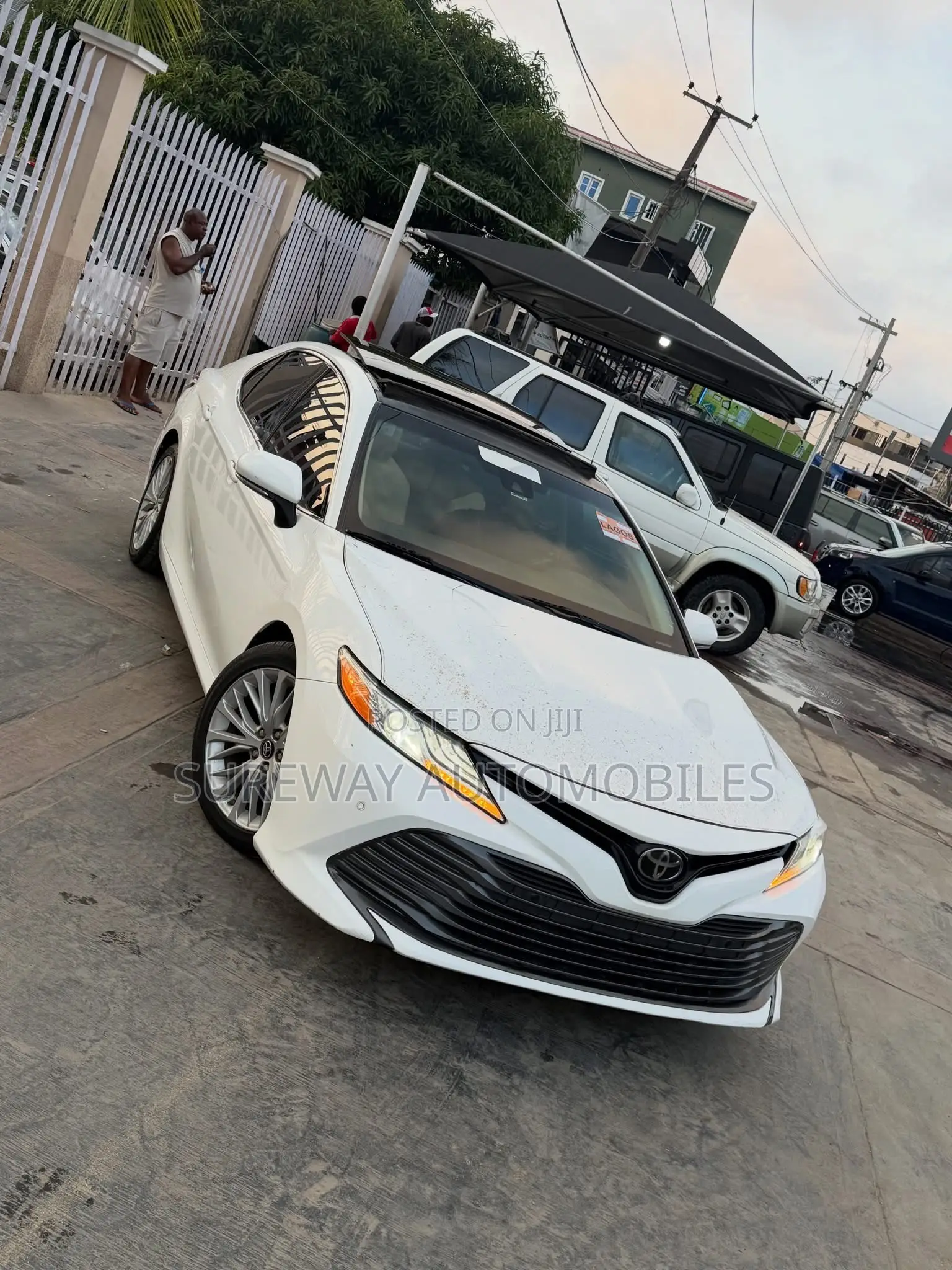 Toyota Camry 2018 White
