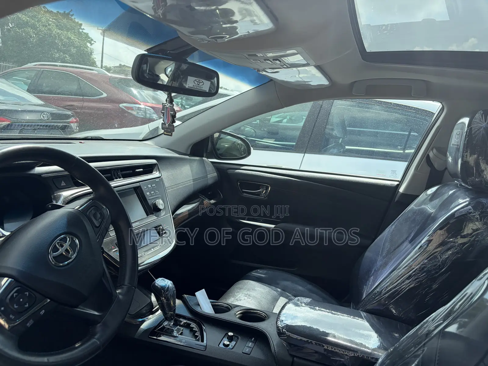 Toyota Avalon Limited 4dr Sedan (3.5L 6cyl 6A) 2014 White