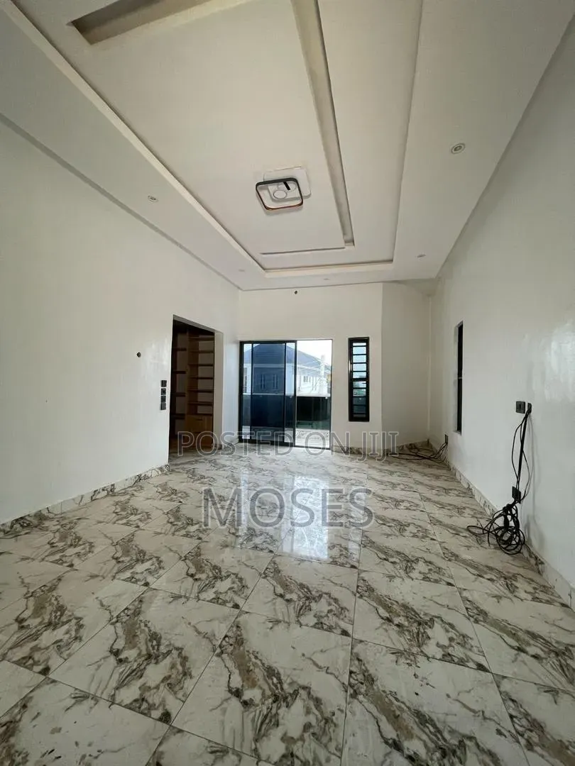 4bdrm Duplex in Inside An Access, Sangotedo for sale