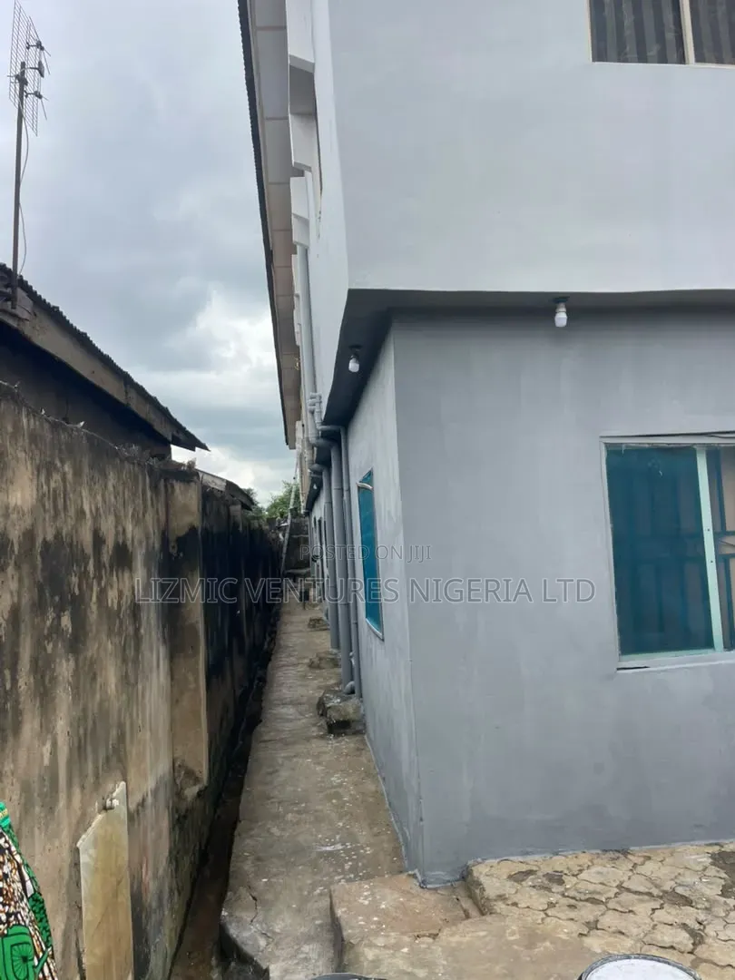 Furnished 3bdrm Block of Flats in Egan, Igando / Ikotun/Igando for sale