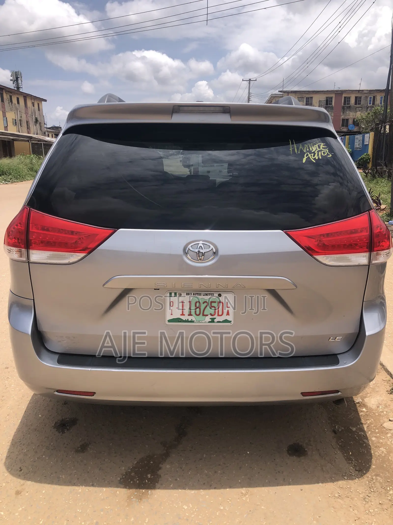 Toyota Sienna L FWD 7 Passenger 2013 Silver