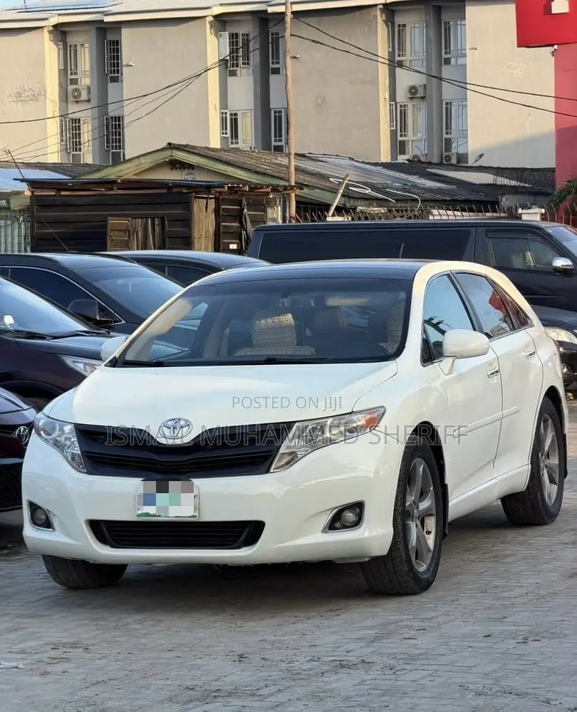Toyota Venza 2010 White