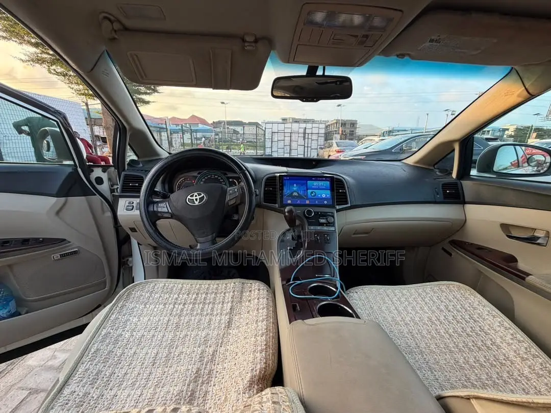 Toyota Venza 2010 White