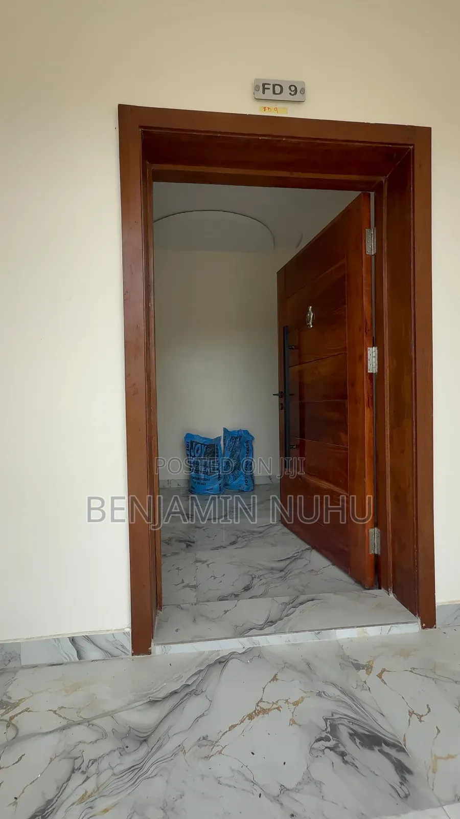 4bdrm Duplex in Orchid Road, Lafiaji for rent