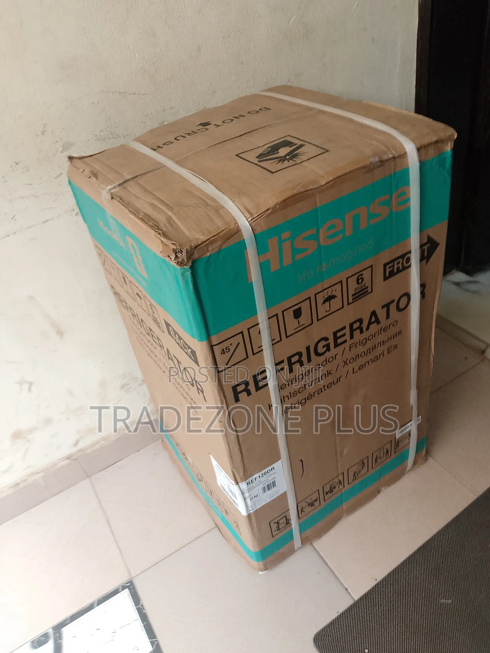 Silver Hisense Fridge Freezer – 87L