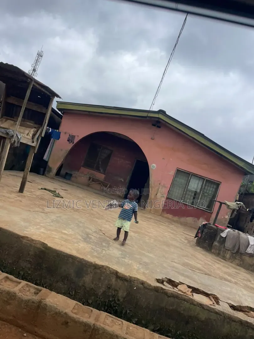 Furnished 2bdrm Bungalow in Isuti, Igando / Ikotun/Igando for sale