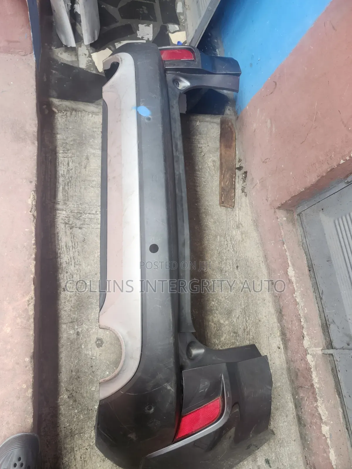 Complete Back Bumper Ford Escape 2020 to 2024 Available as Seen Here
