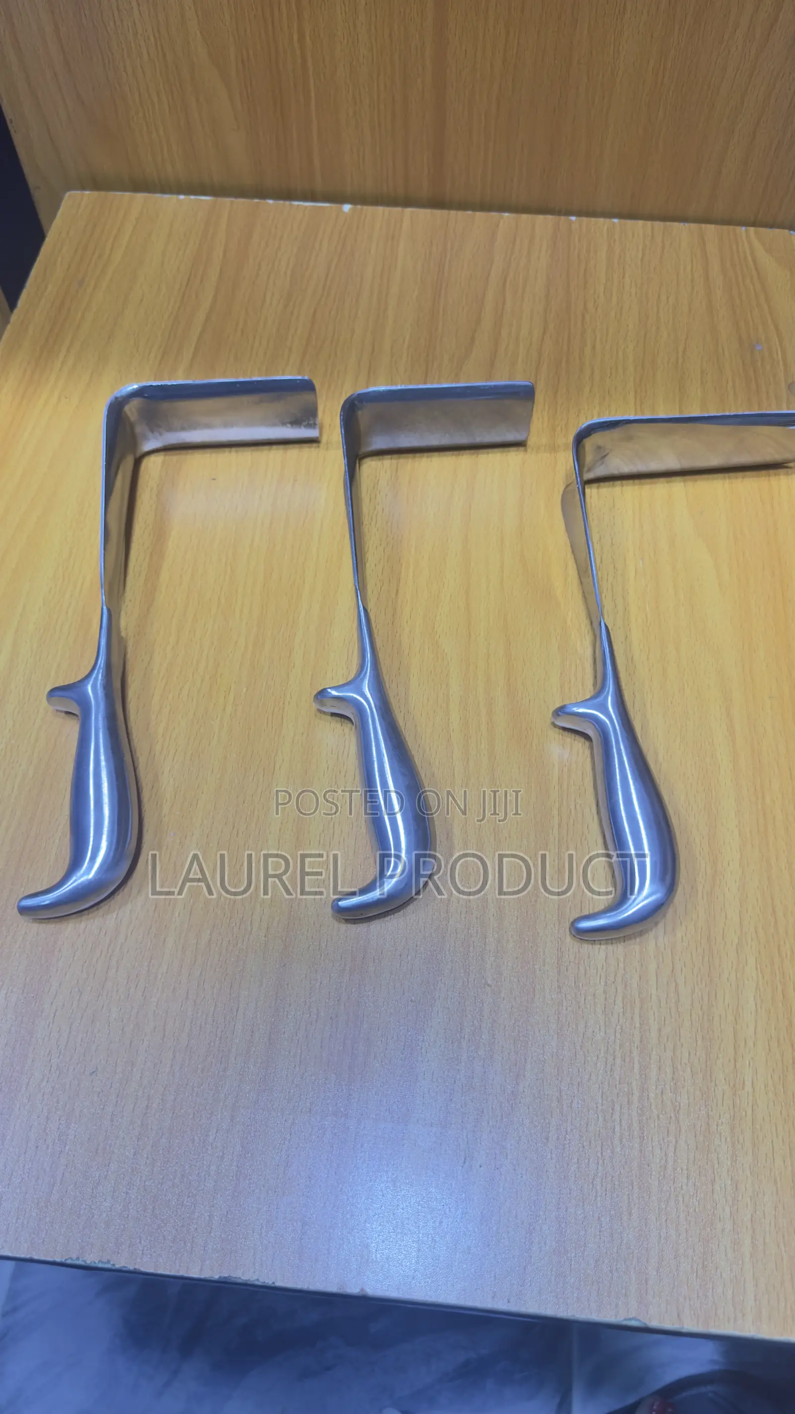 Doyen Retractor L