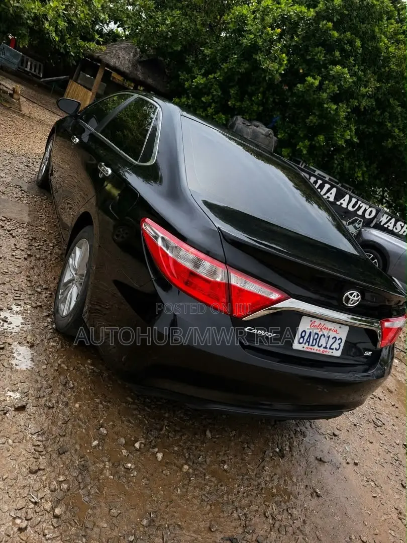 Toyota Camry 2016 Blue