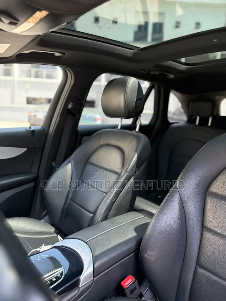 Mercedes-Benz GLC-Class 2022 White