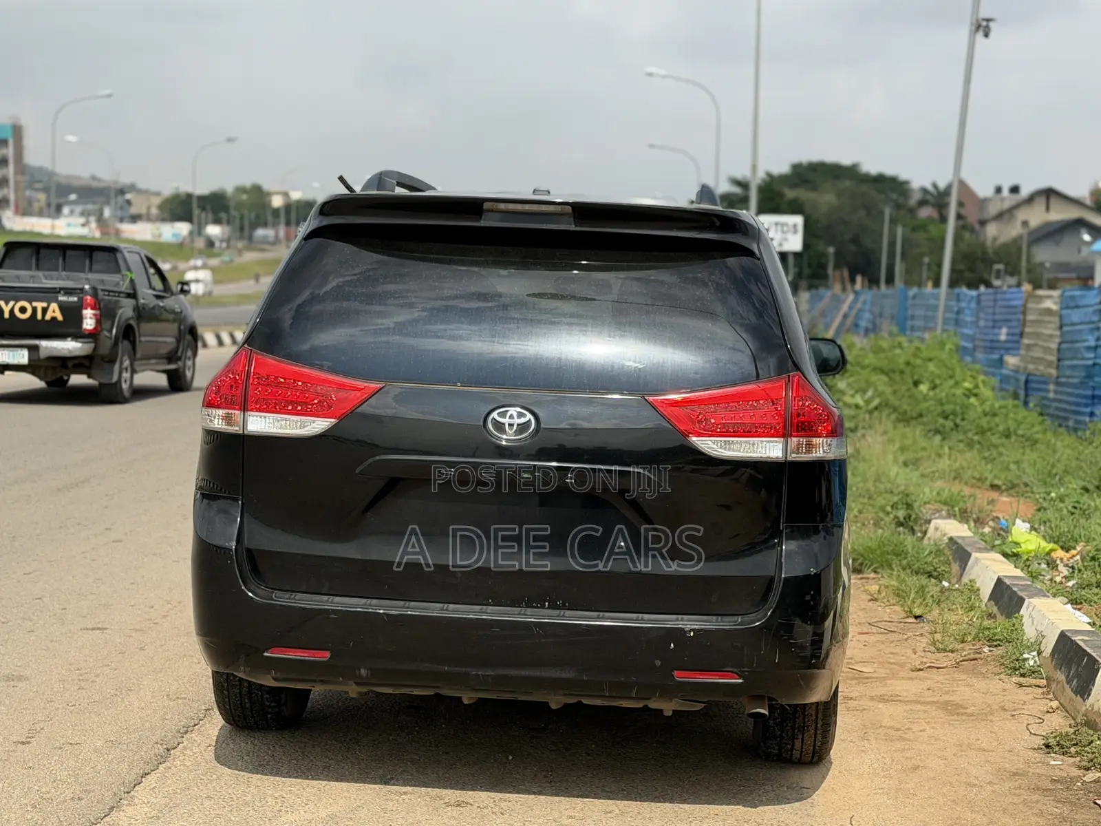 Toyota Sienna 2015 Black